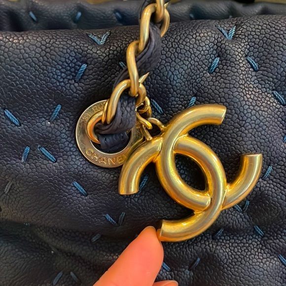 Chanel Caviar Navy Blue & Gold Hardware Stitch Tote Handbag - Picture 2 of 16